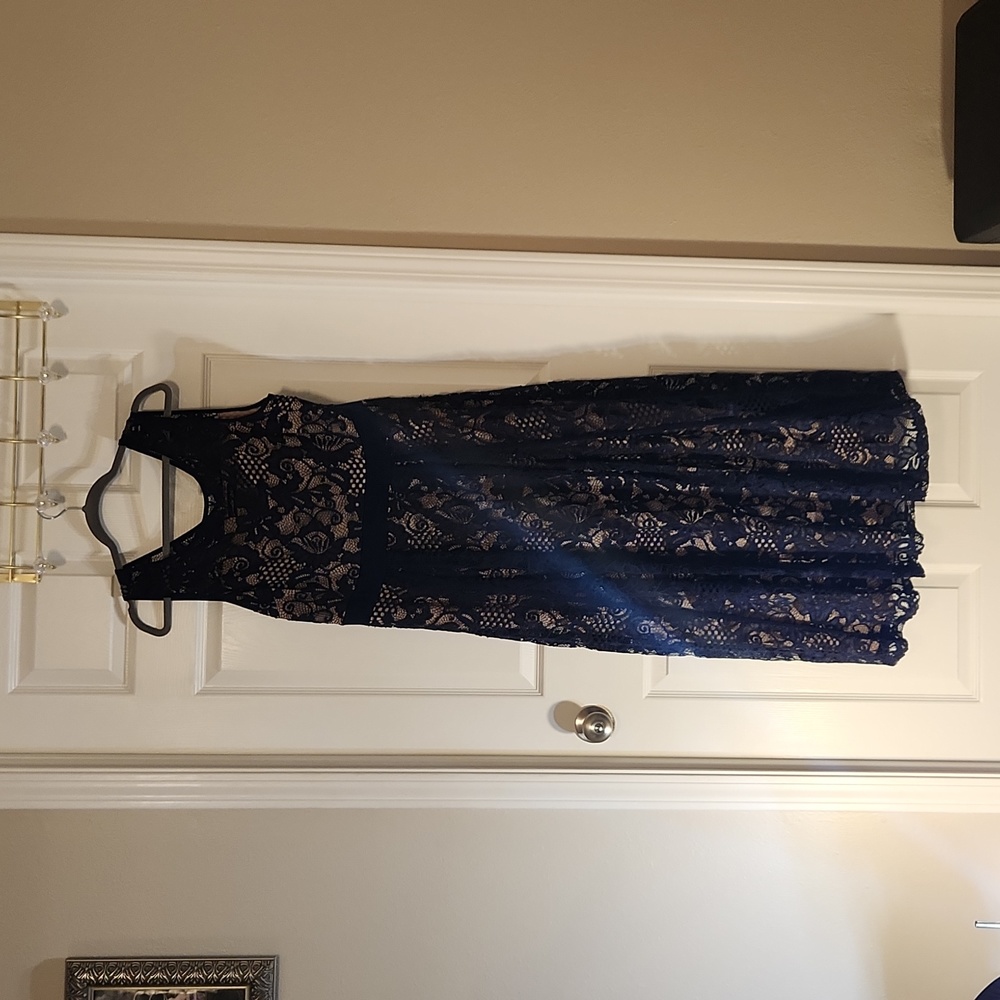 Candalite  Petite lace Navy blue maxi  dress Size PXL